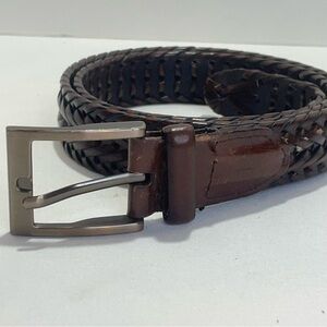 Men's Brown Leather Belt bonded lacing. Size 40. Used some wear noted in pics.